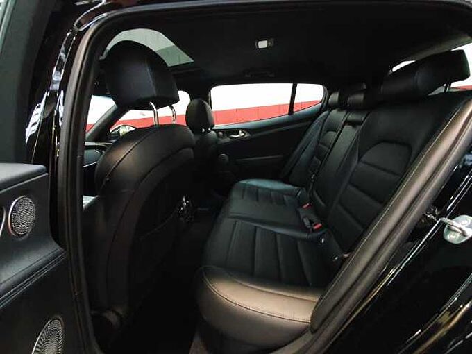 Kia Stinger 3.3 T-GDi 4WD GT ISG