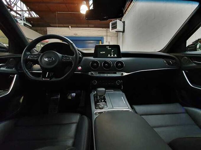 Kia Stinger 3.3 T-GDi 4WD GT ISG